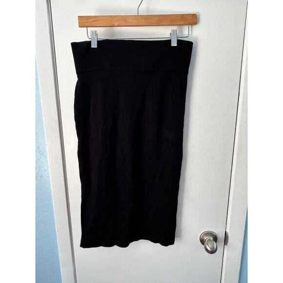 Dolce & Gabbana Pencil Skirt Size 30 Black Stretch Knit Minimalist Office Preppy - Picture 3 of 12